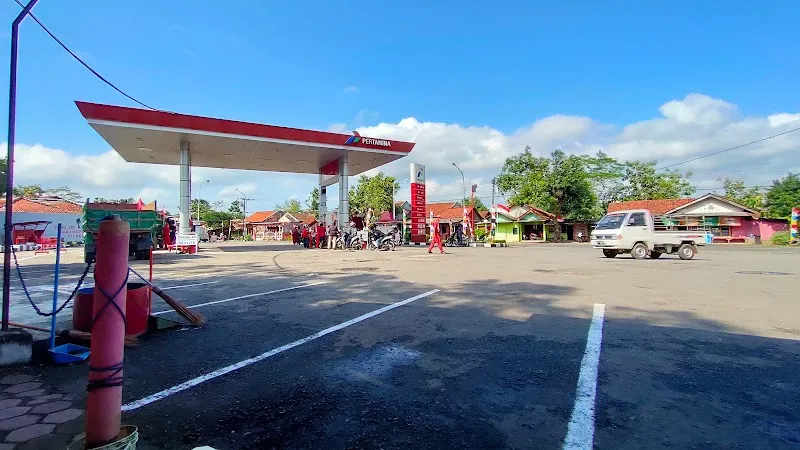 SPBU Pertamina 44.532.07 Perintis: Berhenti di Tengah Keramaian Cilacap